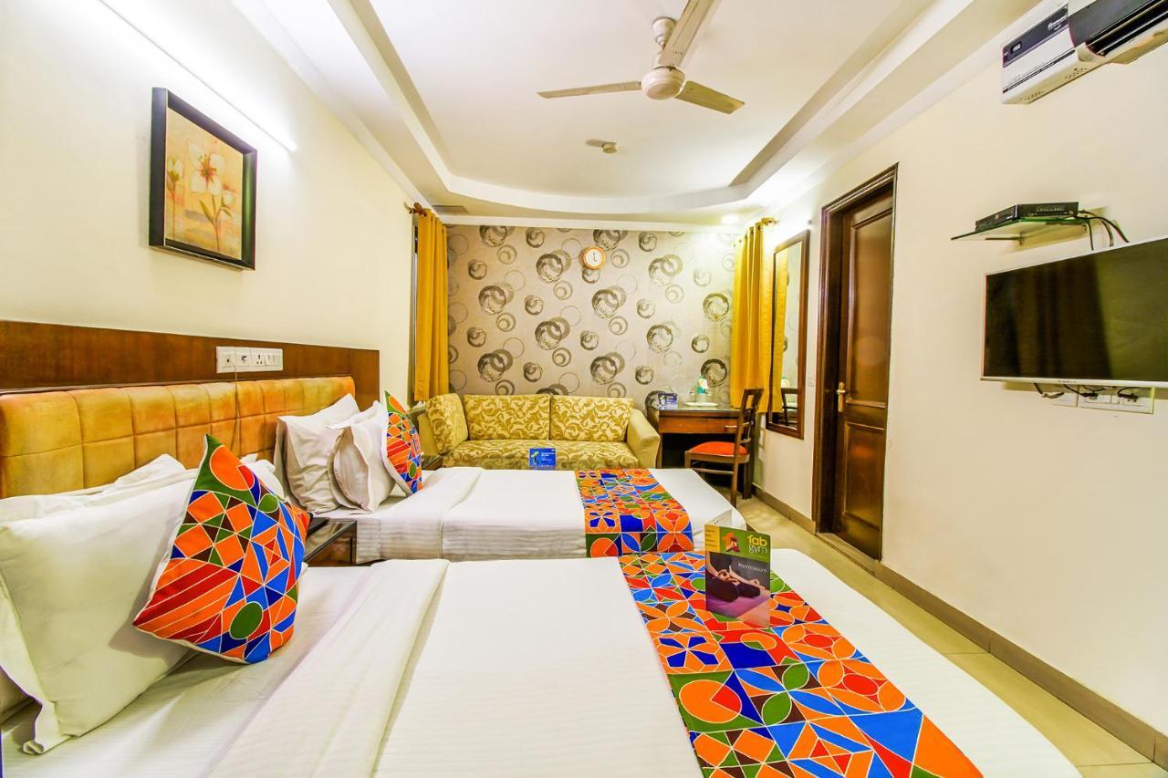 Fabhotel Signature Plaza New Delhi Exterior foto